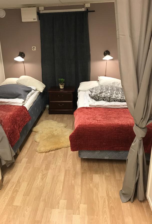 Vallby Farm Camp Orebro Ngoại thất bức ảnh